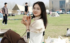 女生说痛男生越往里视频